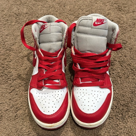 Used Nike air Jordan’s - Picture 2 of 4